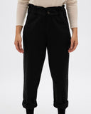 MÃE Pantalón Slouchy negro