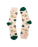 Calcetines beige Brianda Fitz-James Stuart, diseños divertidos beige y verde, dibujos arbol, palmera, animalitos, moda original, estampados originales tallas reales, ropa favorecedora