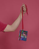 peSeta-PET-cartera-peq-nuria-flores,  cartera pequeña pero ultra versatil, estampado de flores, con correa roja, moda lentita, moda española