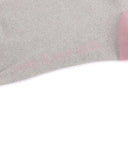 Calcetines plateados Laura Ameba - peSeta, detalles en negro y rosa, estampado de ojos sobre un fondo gris, moda sostenible, hecho en España