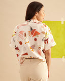 peSeta-camisa-ilheus-latigo-claro, estampado café sobre blanco, Moda original, calidad y confort.
corte suelto, sencillo y elegante a la vez. moda española, moda femenina