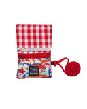 Tarjetero monedero Erupción PET - peSeta, Carteras ecológicas originales, con diseño original colorido y un cordón rojo para llevar, cinta elástica de cierre, Diseño textil en Madrid, moda lentita, moda unisex