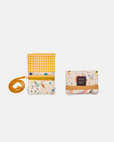 Tarjetero monedero Bailoteo PET - peSeta, Carteras ecológicas originales, con diseño original y un cordón amarillo para llevar  , Diseño textil en Madrid, moda lentita, moda unisex